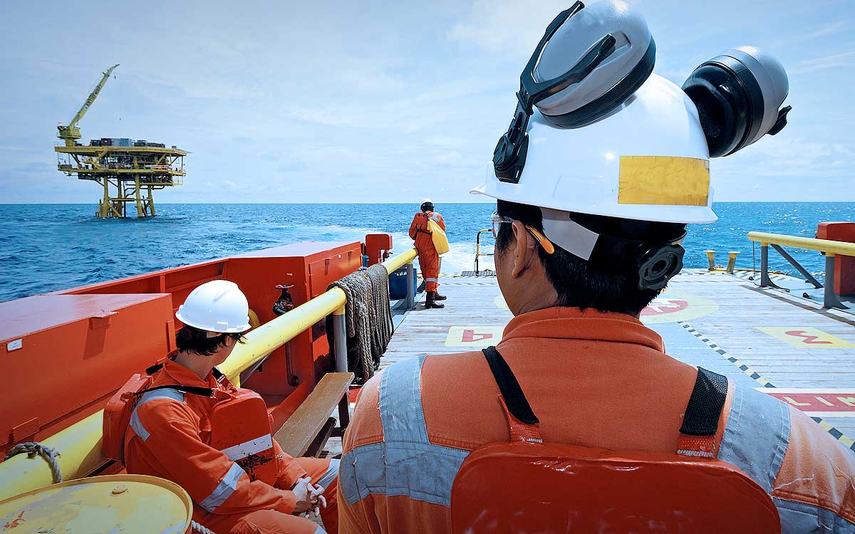 emergency1 Dubai Petroleum